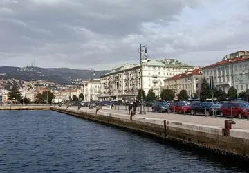 Francisco em Trieste: encontro com migrantes e portadores de necessidades especiais
