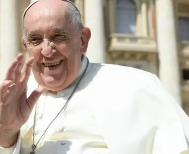 Os parabéns ao Papa na festa de São Jorge