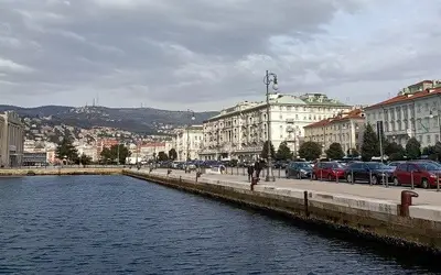 Francisco em Trieste: encontro com migrantes e portadores de necessidades especiais