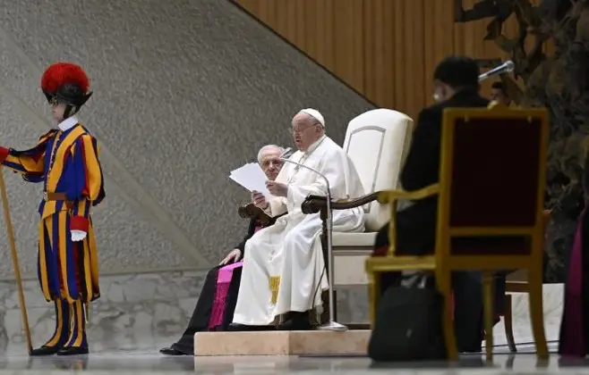 O Papa: a fé é o primeiro dom a ser acolhido na vida cristã