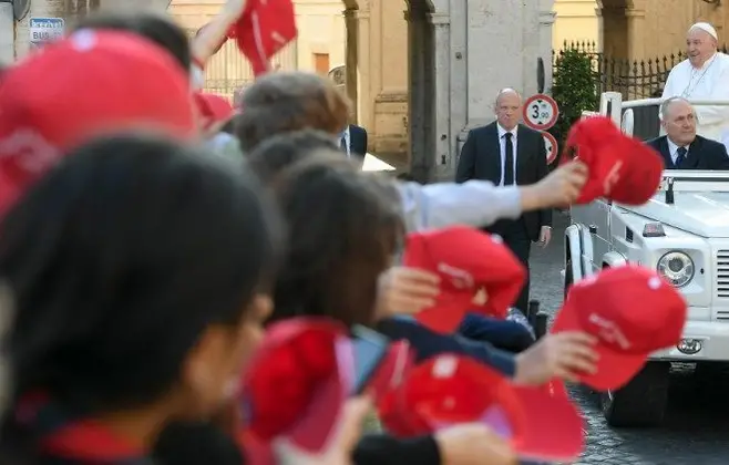Papa recebe mil crismandos de Gênova para cantar e rezar juntos no Vaticano